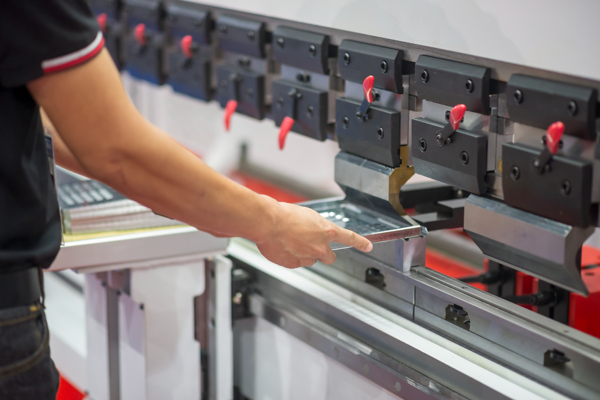 アマダメインに充実のラインナップ エスケイマシン九州の中古機器一覧をご覧ください